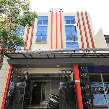 Super Oyo Capital O 175 K-60 Residence Surabaya Bagian luar foto
