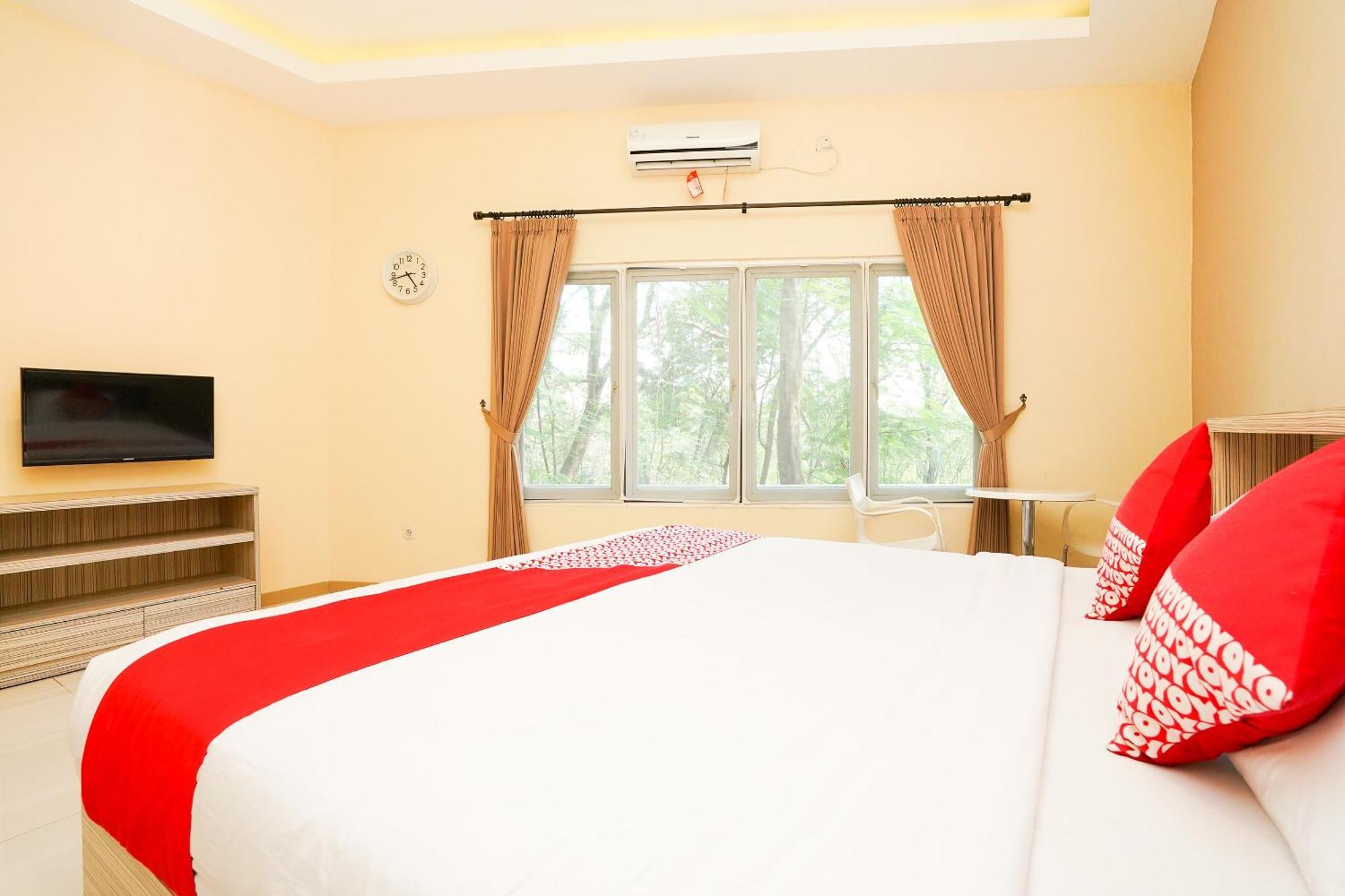 Super Oyo Capital O 175 K-60 Residence Surabaya Bagian luar foto