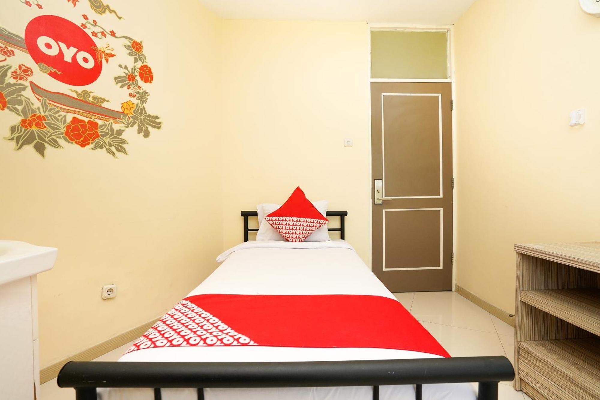 Super Oyo Capital O 175 K-60 Residence Surabaya Bagian luar foto