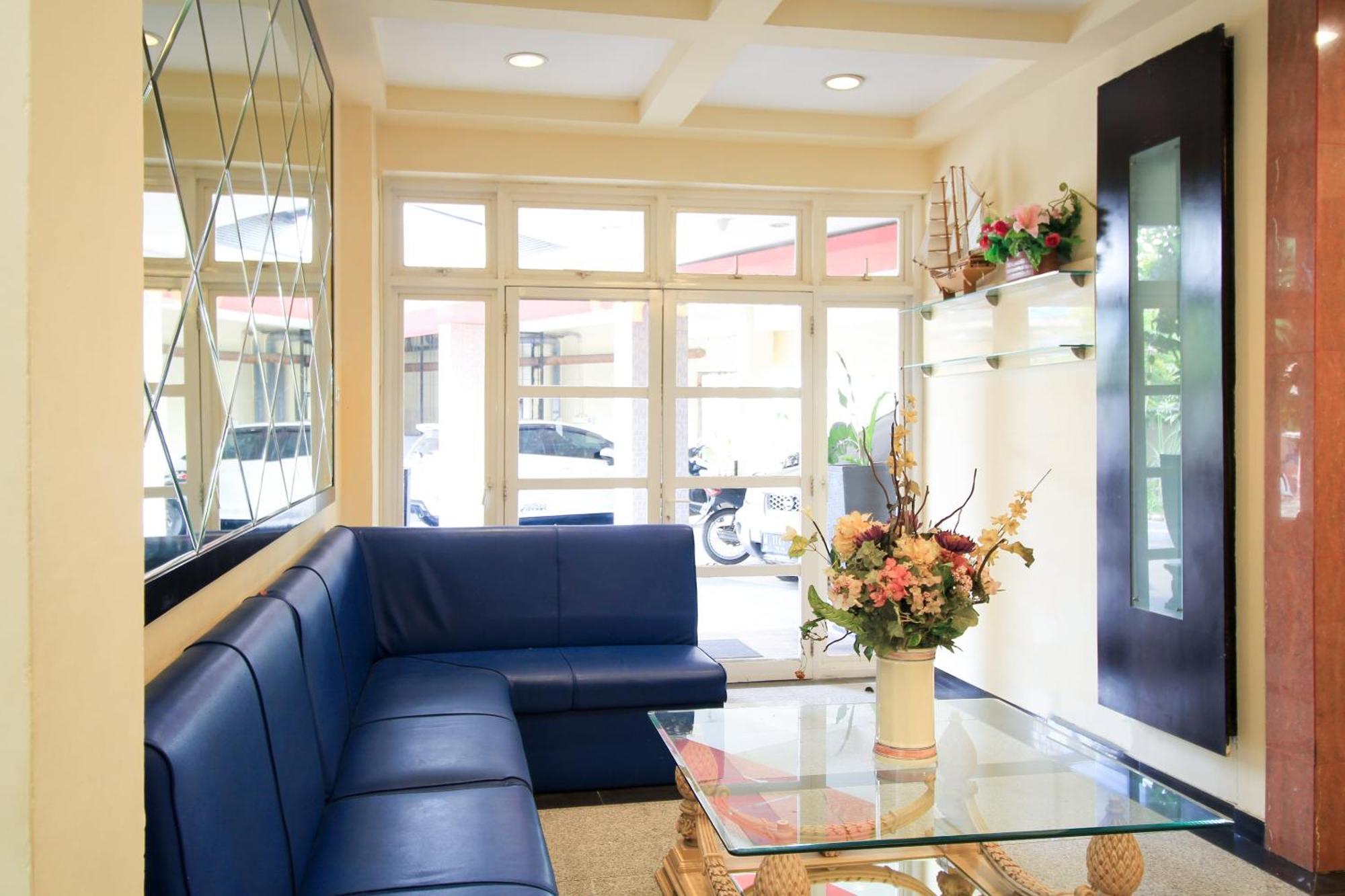 Super Oyo Capital O 175 K-60 Residence Surabaya Bagian luar foto