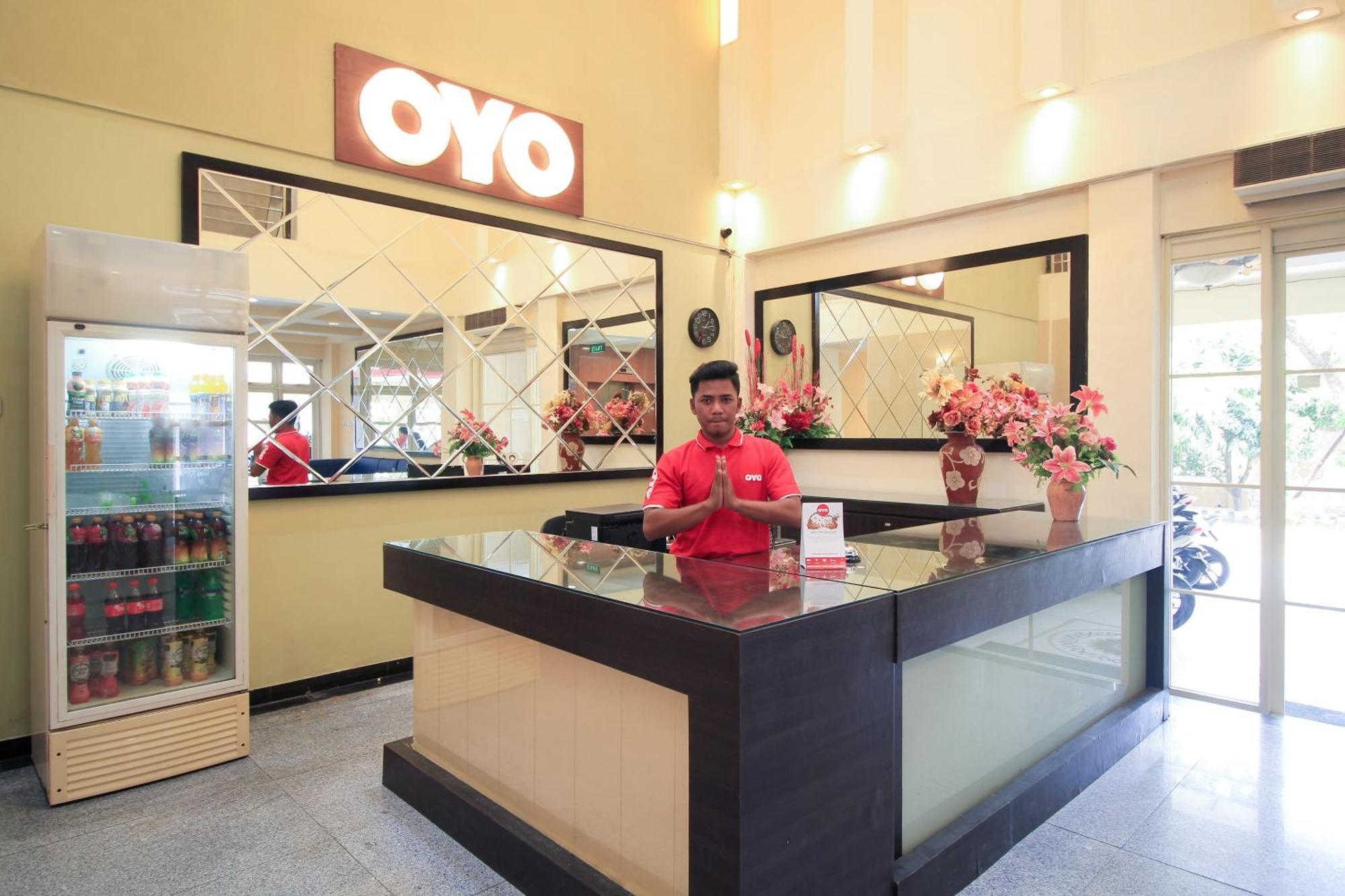 Super Oyo Capital O 175 K-60 Residence Surabaya Bagian luar foto
