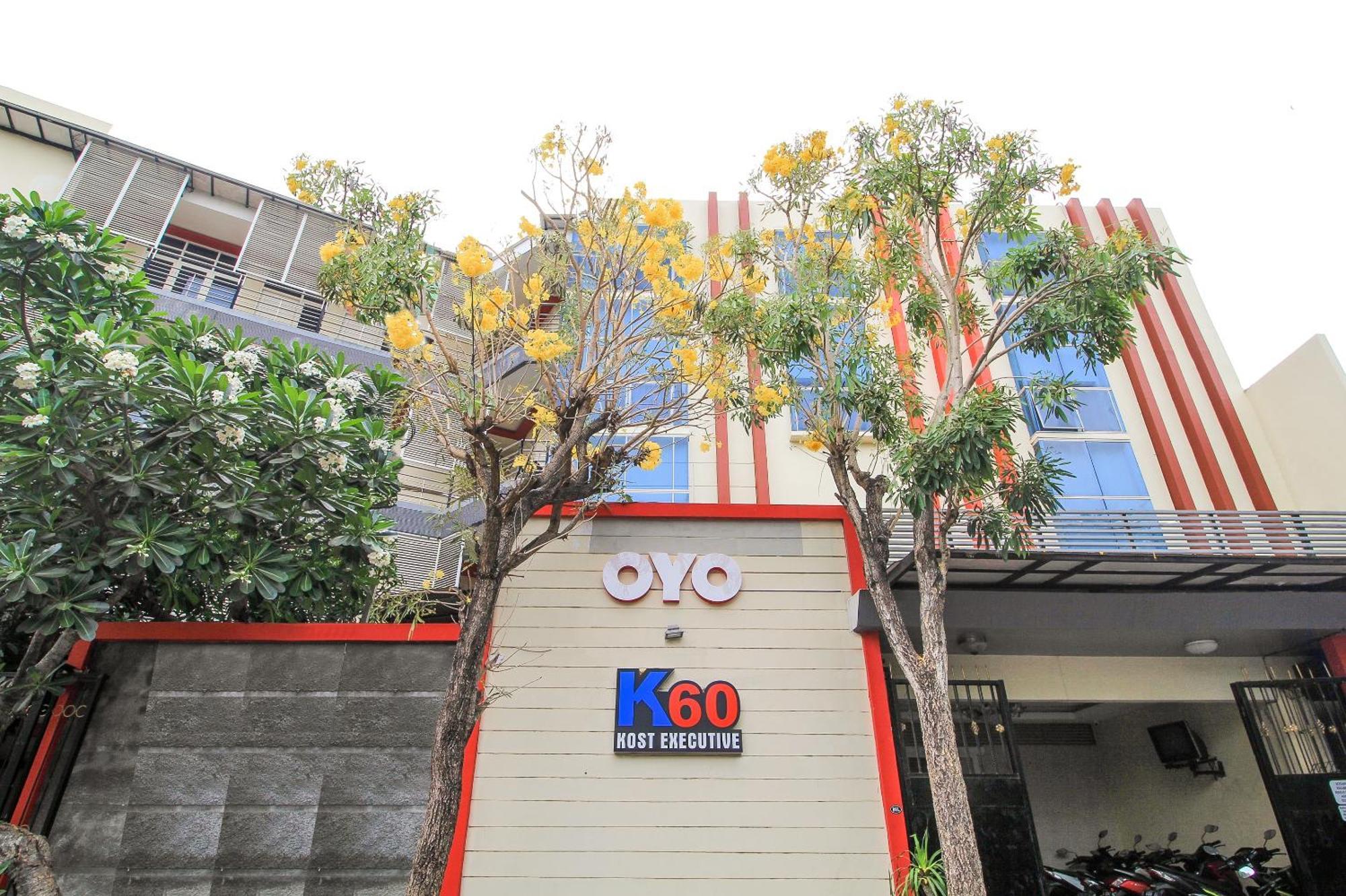 Super Oyo Capital O 175 K-60 Residence Surabaya Bagian luar foto